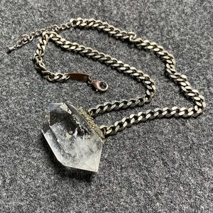 BCP quartz necklace